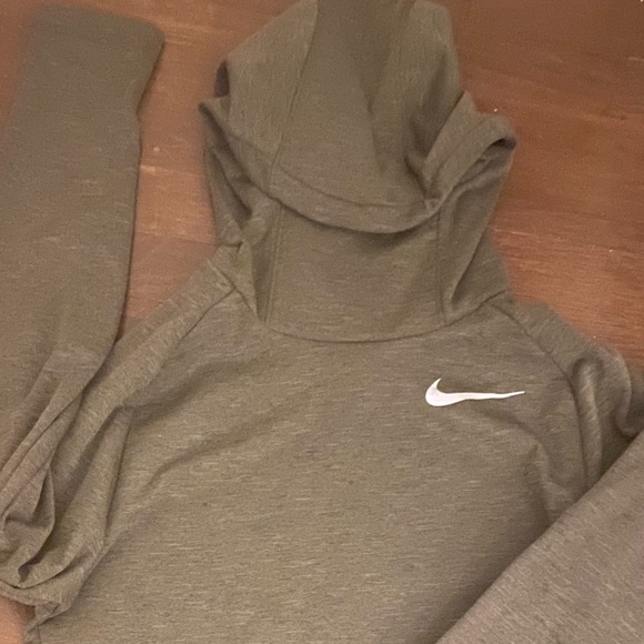 Nike Tops - NIKE DRI-FIT Pullover HOODED SWEATSHIRT SPORTY